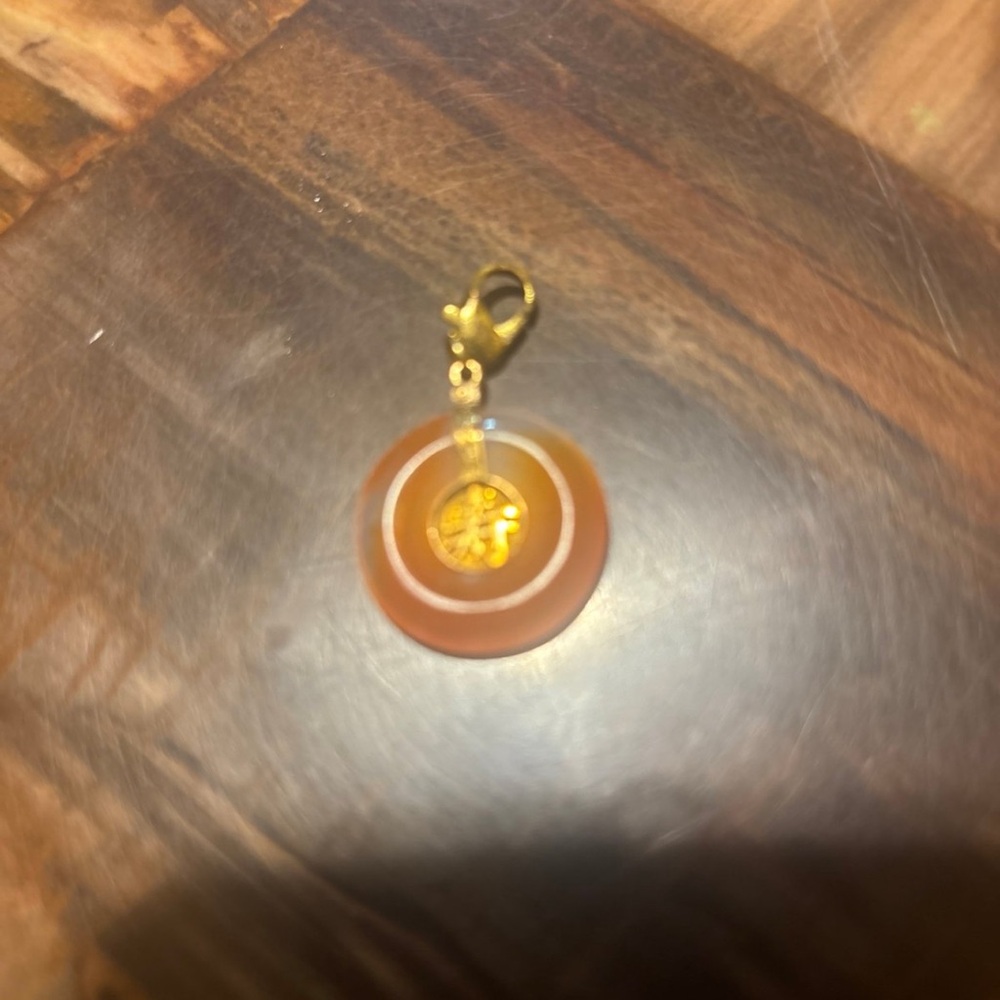 Charm/Pendant
